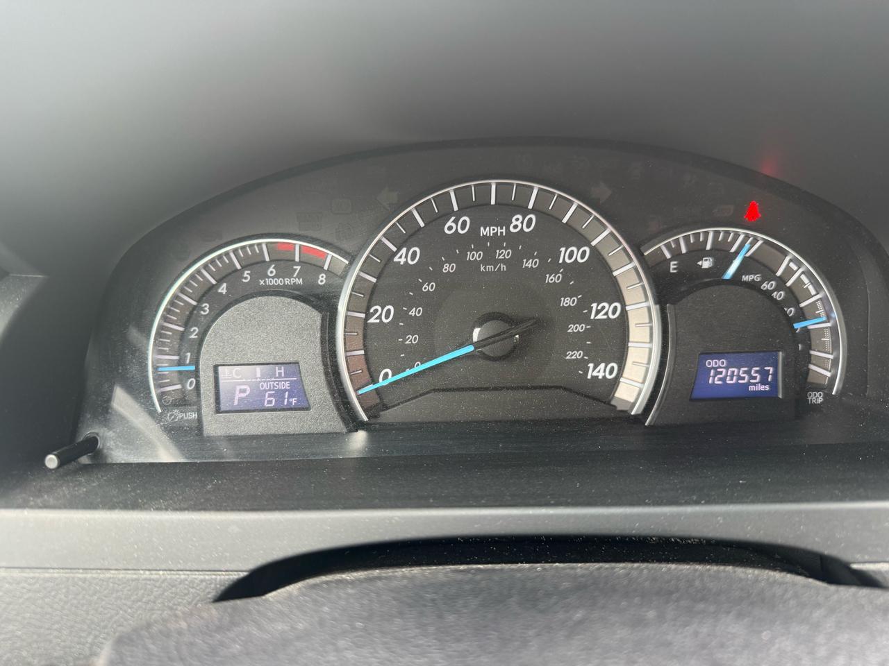 Toyota Camry 4dr Sdn I4 Auto XLE (Natl) 2013