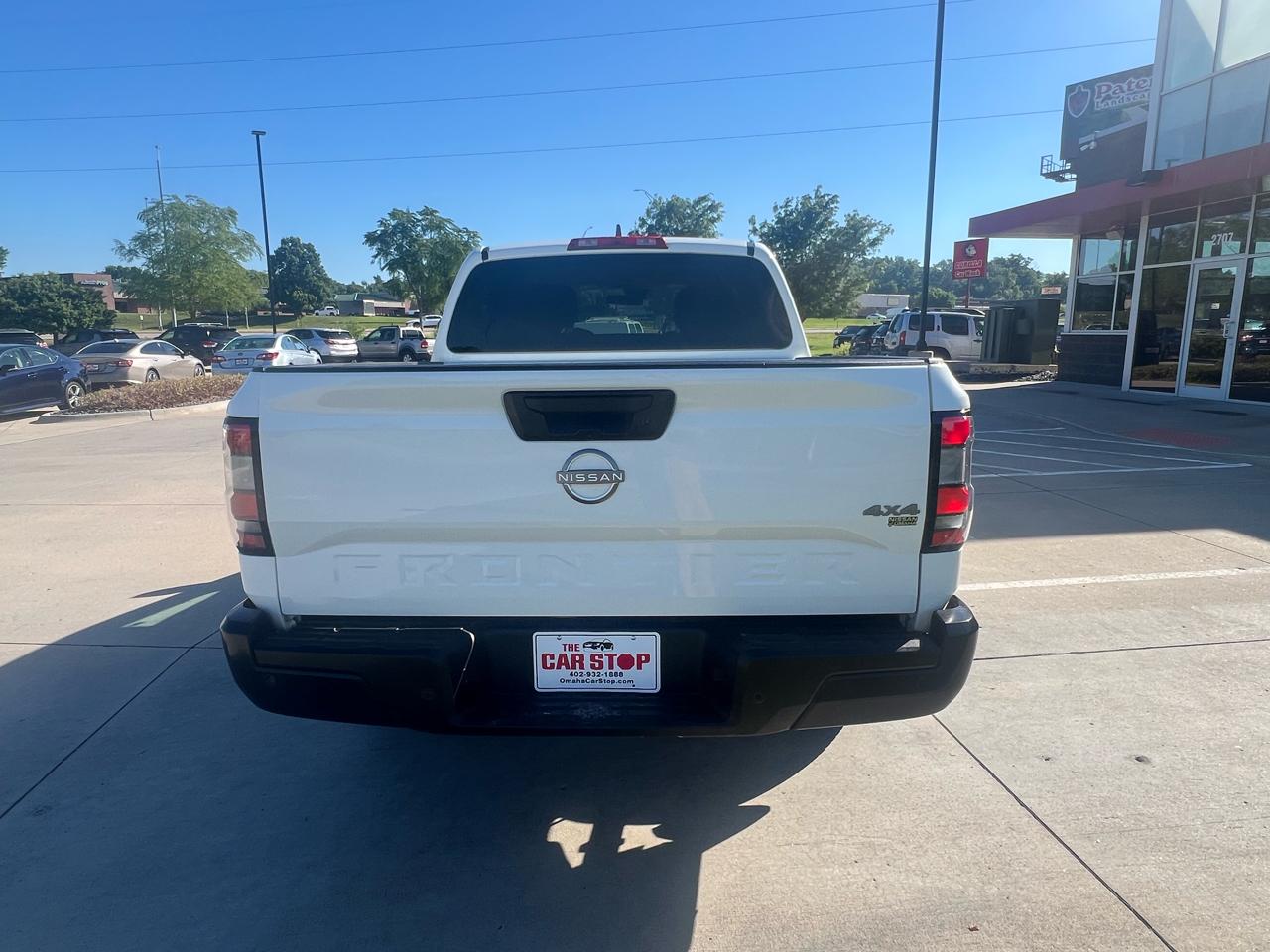 Nissan Frontier Crew Cab 4x4 S 2024