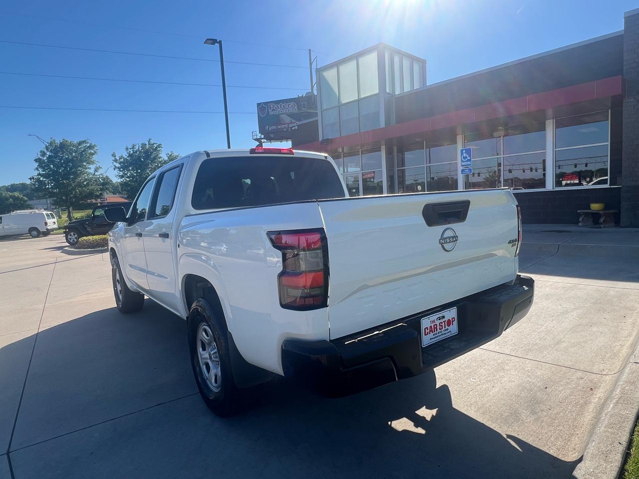 Nissan Frontier Crew Cab 4x4 S 2024