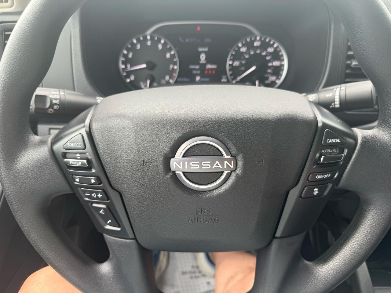 Nissan Frontier Crew Cab 4x4 S 2024