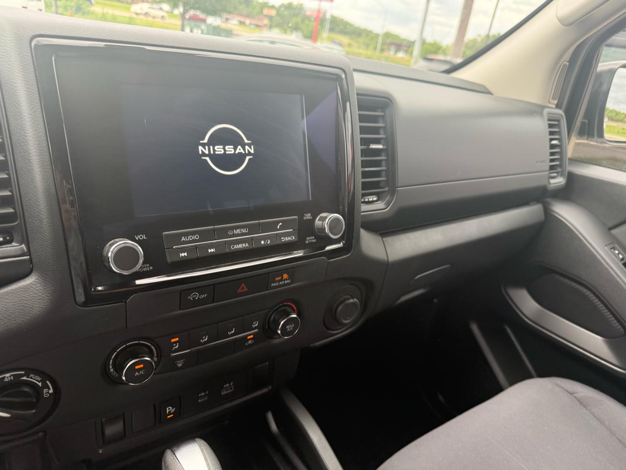 Nissan Frontier Crew Cab 4x4 S 2024