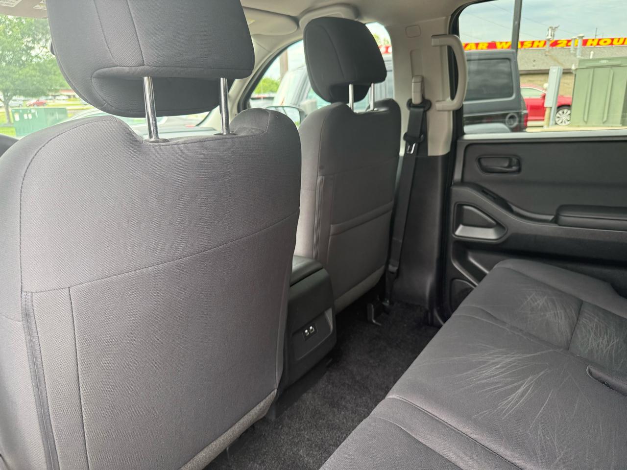 Nissan Frontier Crew Cab 4x4 S 2024