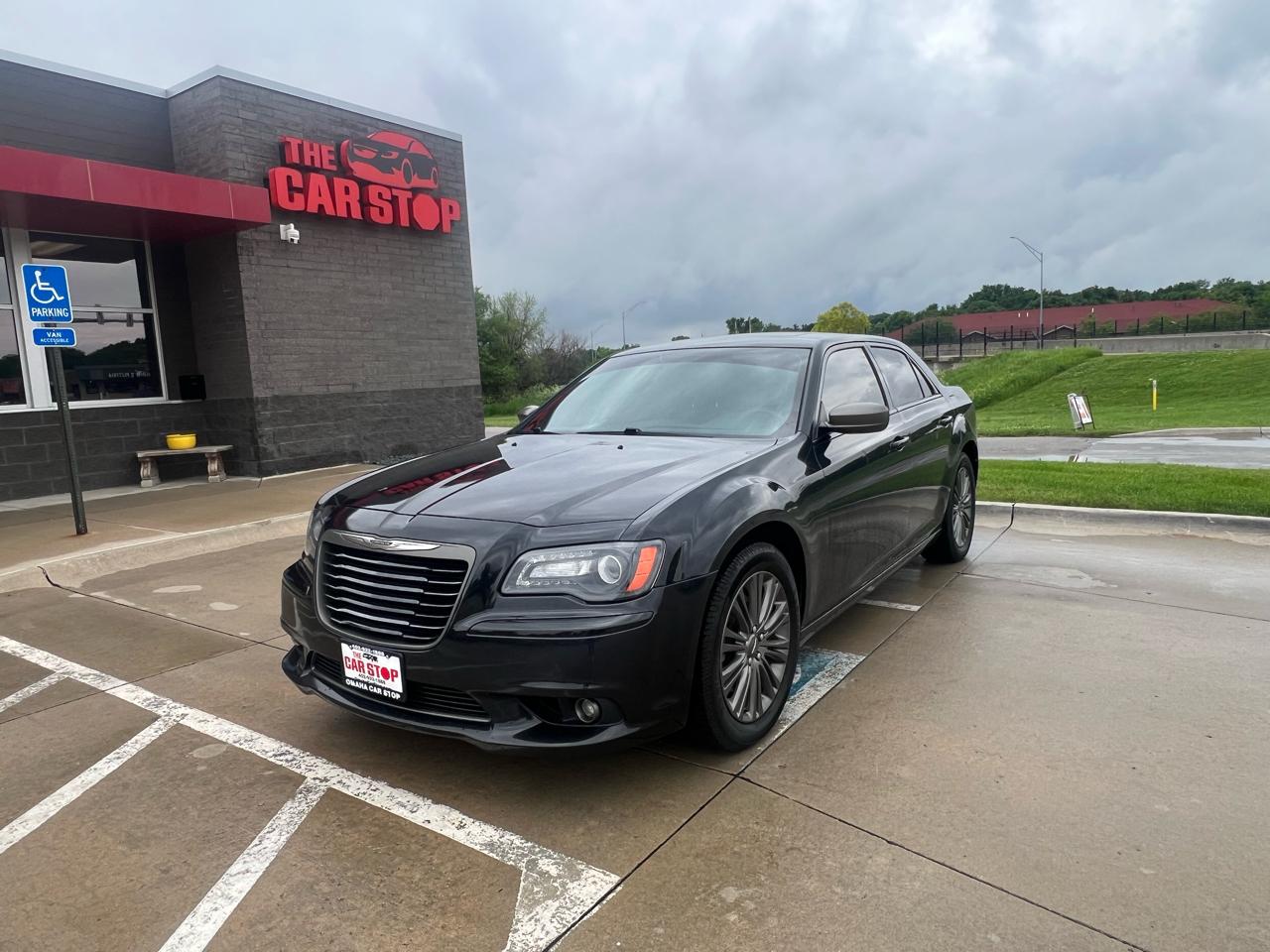 Chrysler 300 4dr Sdn 300C John Varvatos Limited Edition AWD 2014
