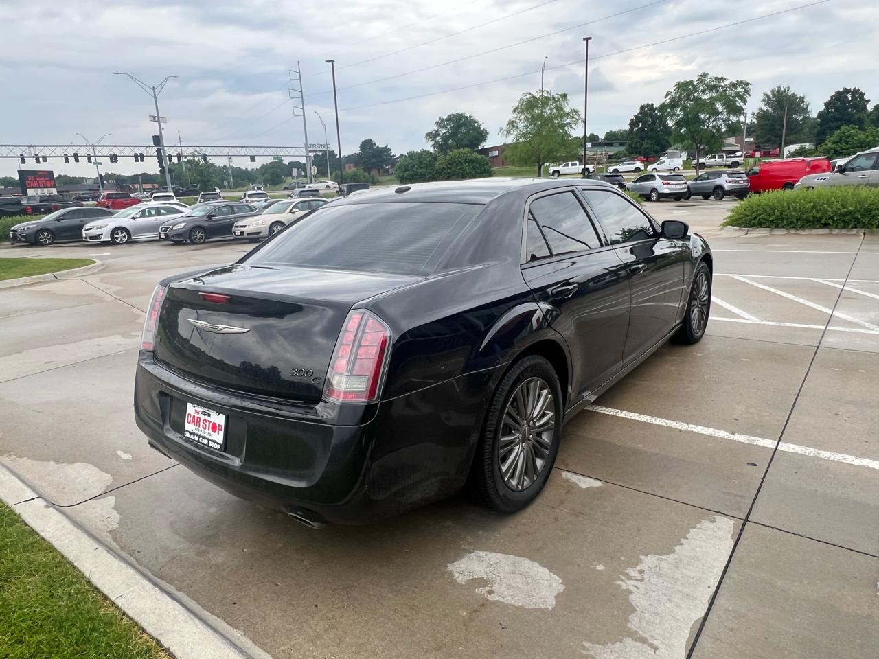 Chrysler 300 4dr Sdn 300C John Varvatos Limited Edition AWD 2014
