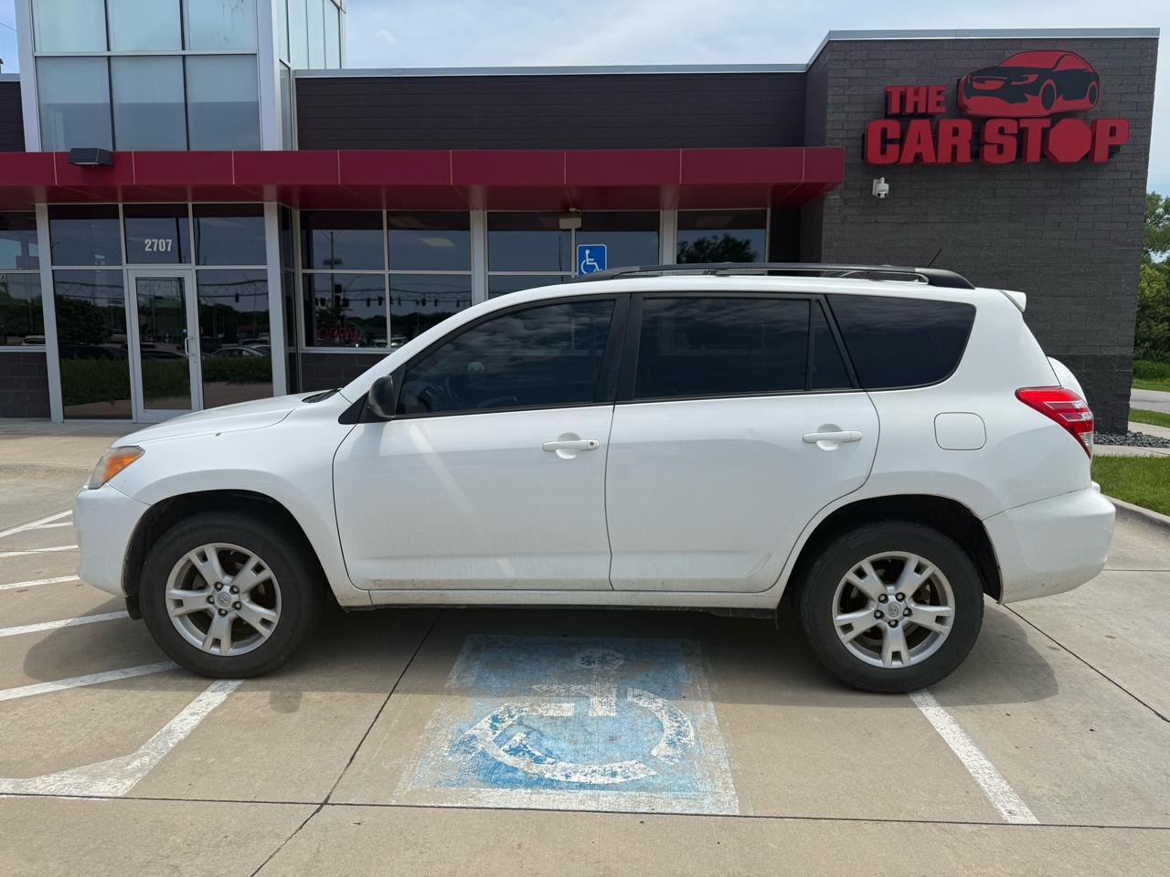 Toyota RAV4 4WD 4dr 4-cyl 4-Spd AT (Natl) 2011