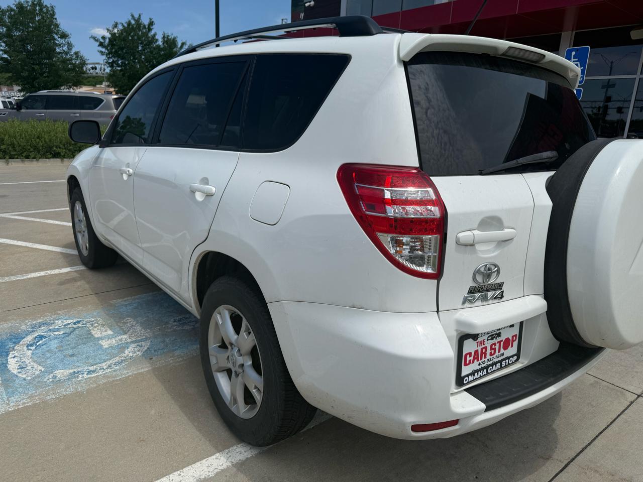 Toyota RAV4 4WD 4dr 4-cyl 4-Spd AT (Natl) 2011