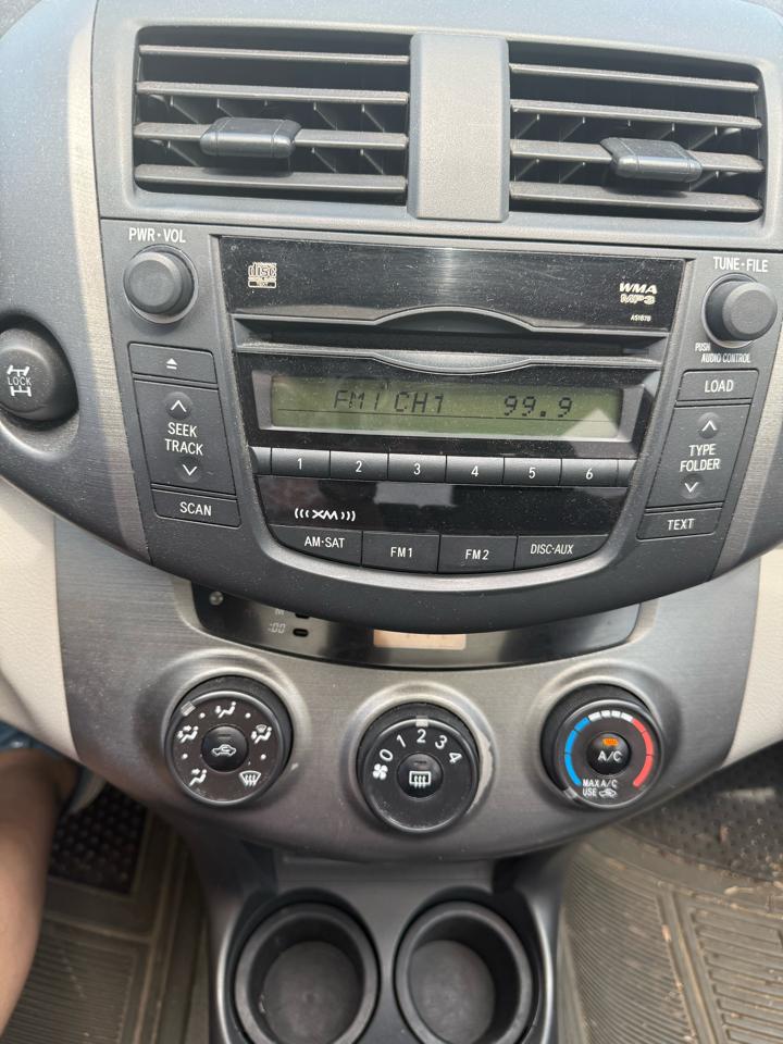 Toyota RAV4 4WD 4dr 4-cyl 4-Spd AT (Natl) 2011
