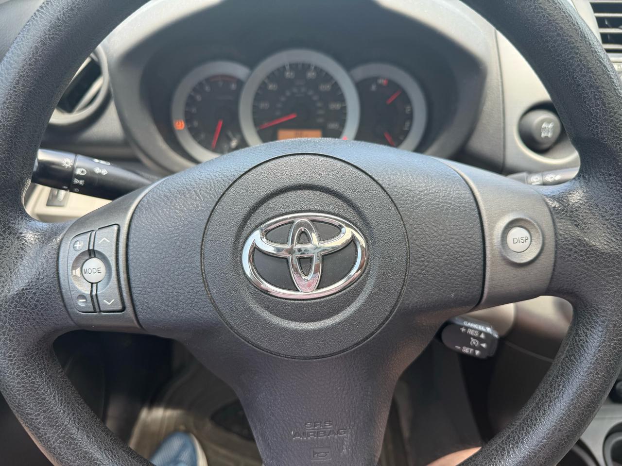Toyota RAV4 4WD 4dr 4-cyl 4-Spd AT (Natl) 2011