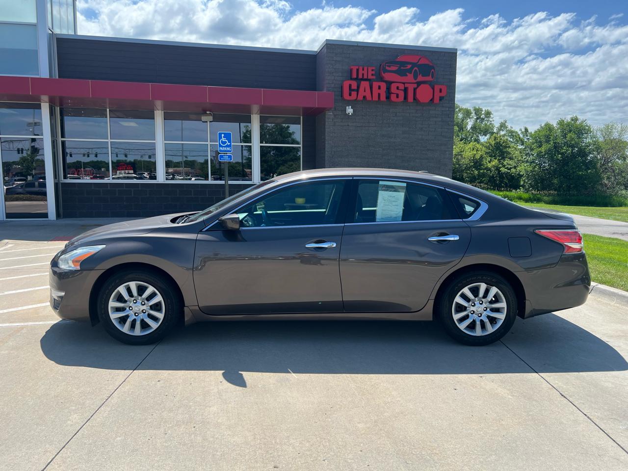 Nissan Altima 4dr Sdn I4 2.5 S 2014
