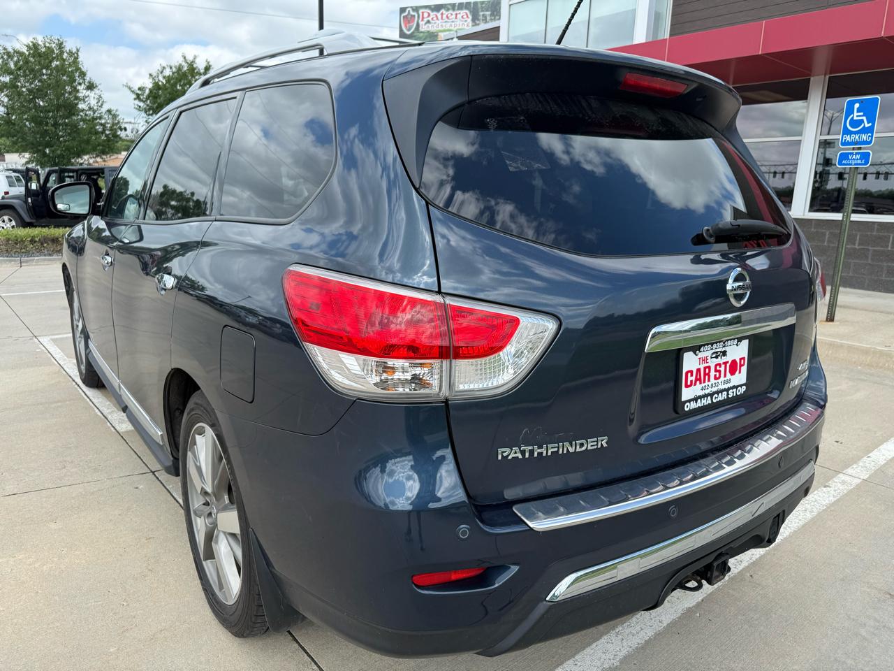 Nissan Pathfinder 4WD 4dr Platinum 2015