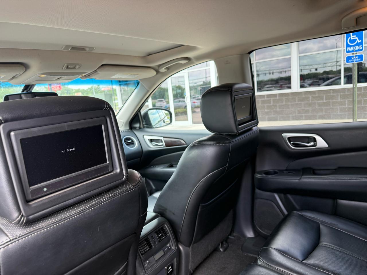 Nissan Pathfinder 4WD 4dr Platinum 2015