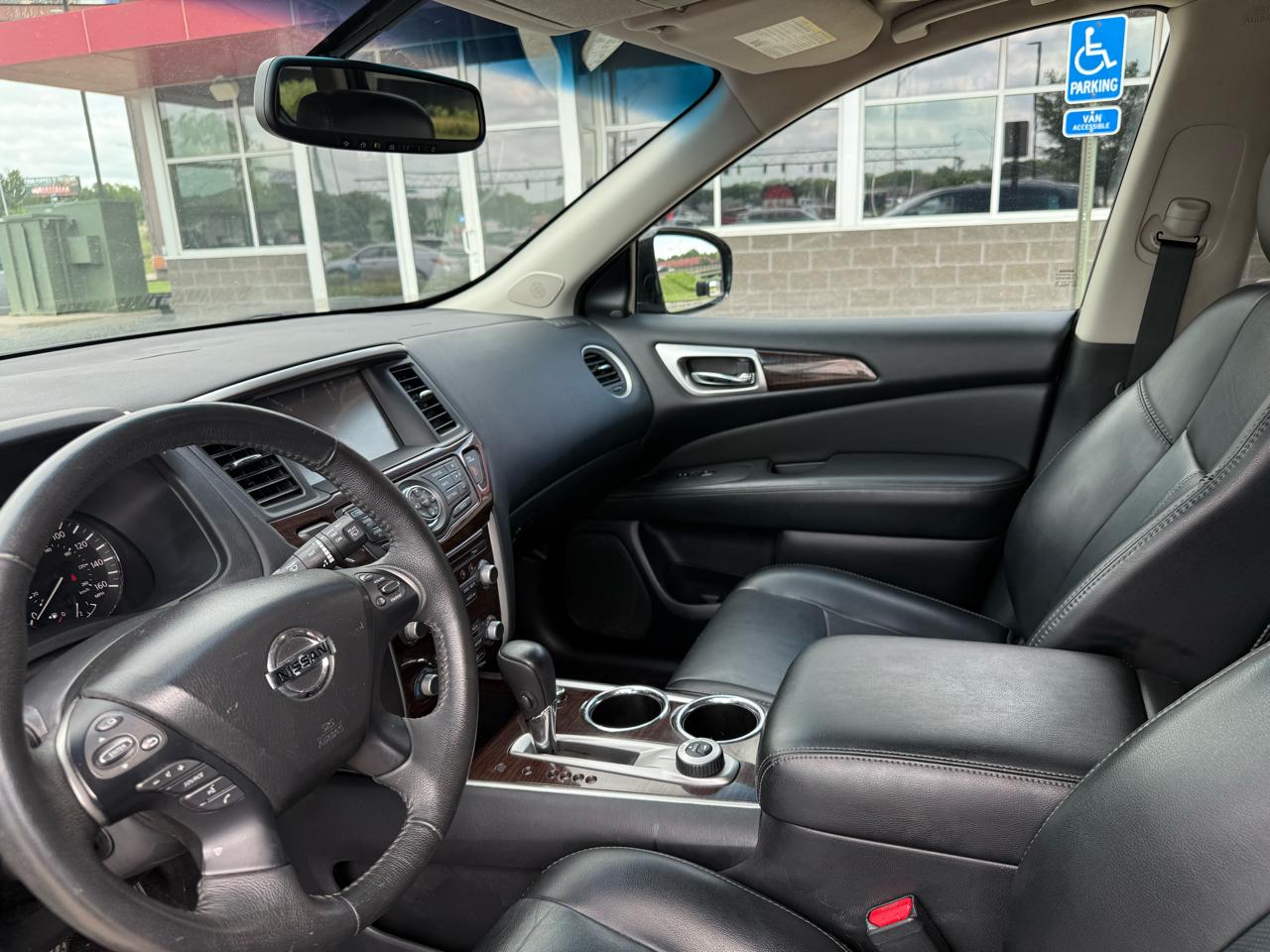 Nissan Pathfinder 4WD 4dr Platinum 2015