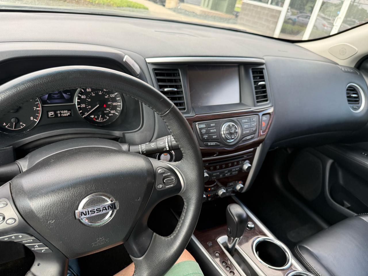 Nissan Pathfinder 4WD 4dr Platinum 2015