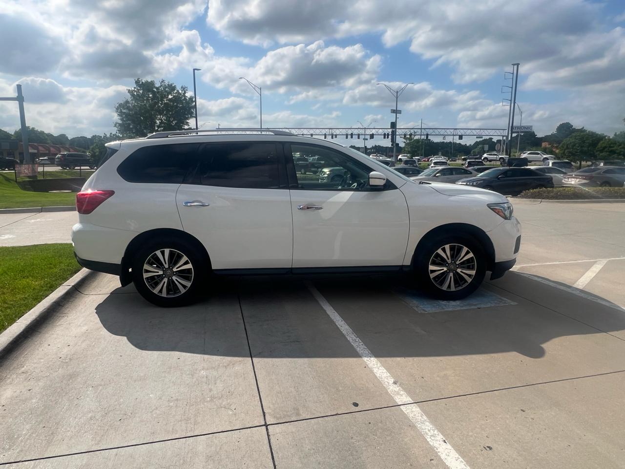 Nissan Pathfinder FWD S 2020