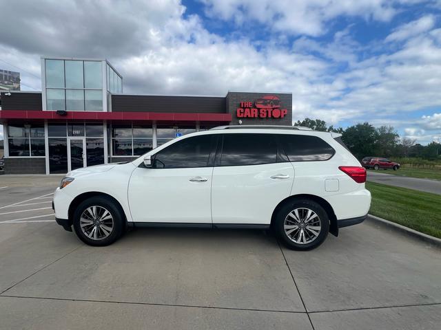 White 2020 Nissan Pathfinder SUV / Crossover Front-Wheel Drive Continuously Variable Transmission