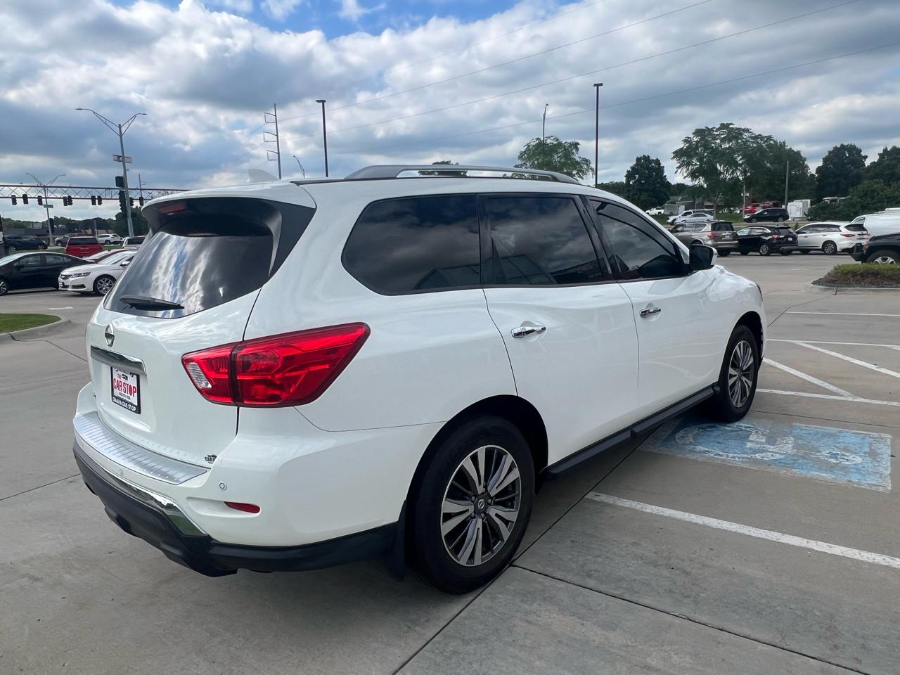 Nissan Pathfinder FWD S 2020