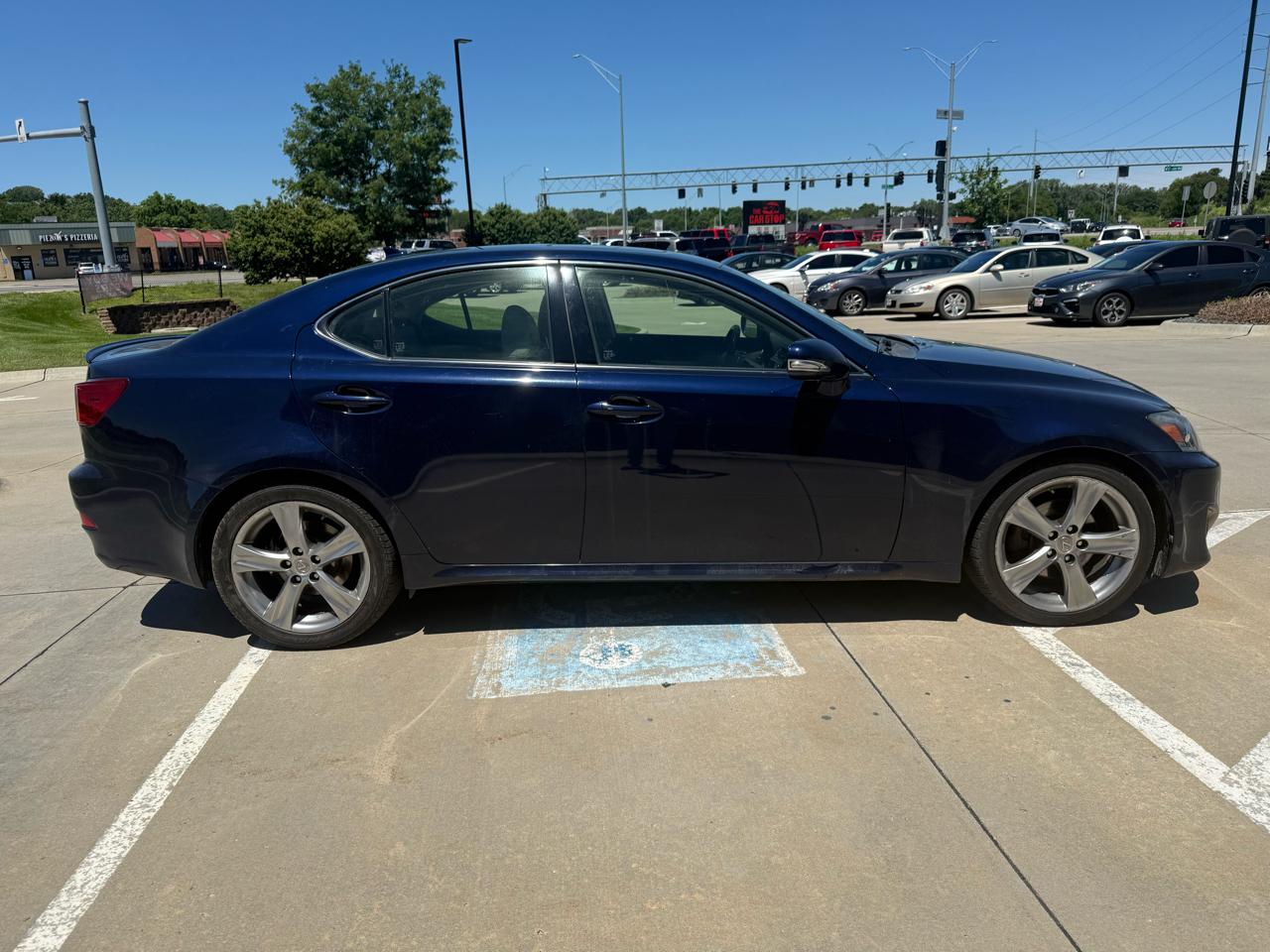 Lexus IS 250 4dr Sport Sdn Auto RWD 2013