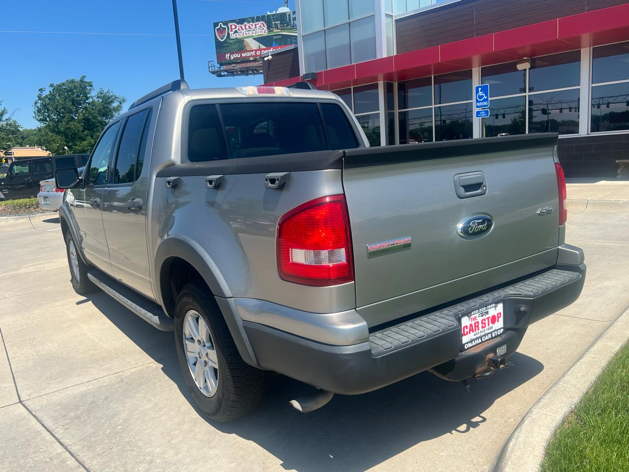 Ford Explorer Sport Trac 4WD 4dr V6 XLT 2008