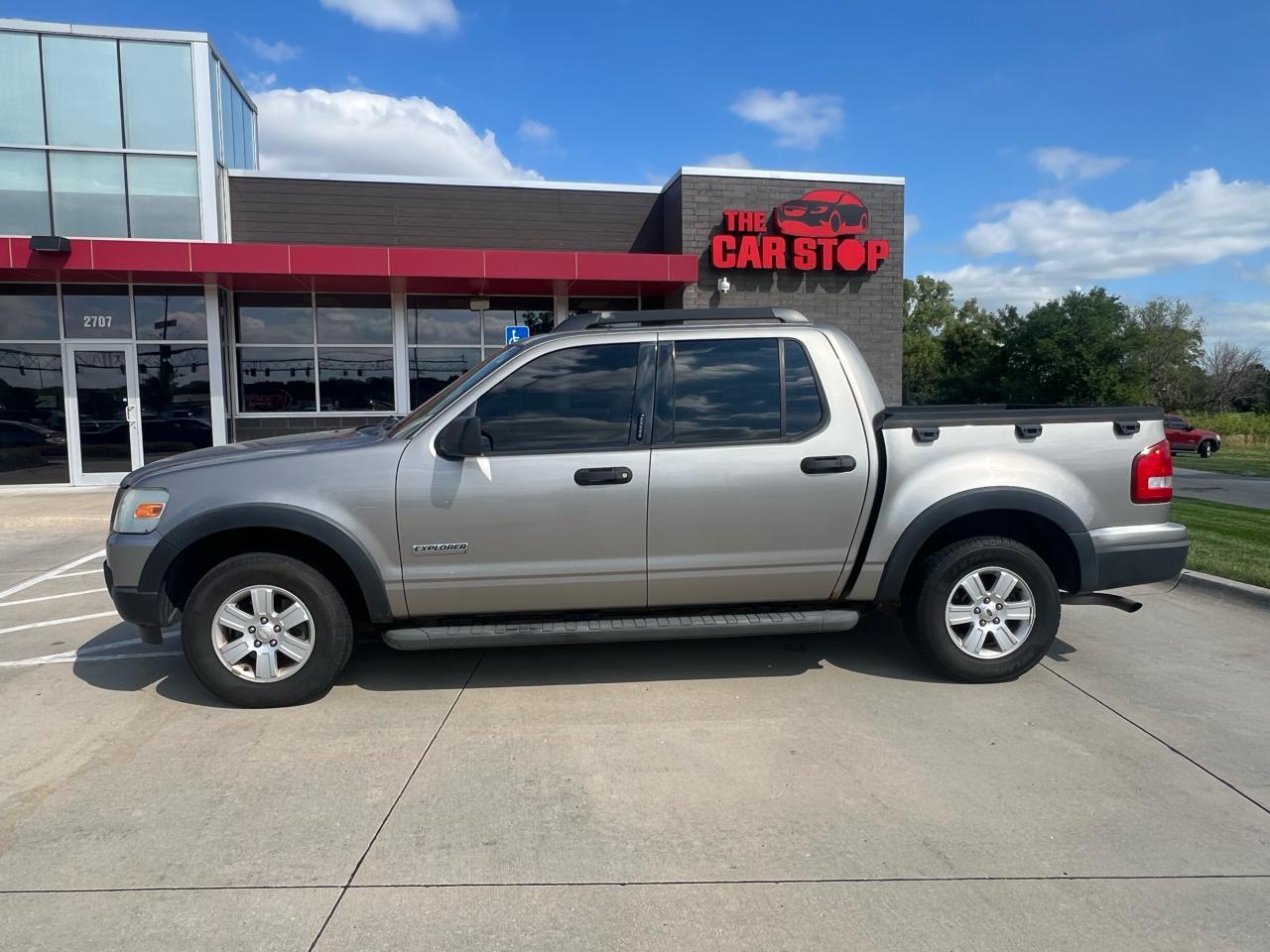 2008 Ford Explorer Sport Trac 4WD 4dr V6 XLT