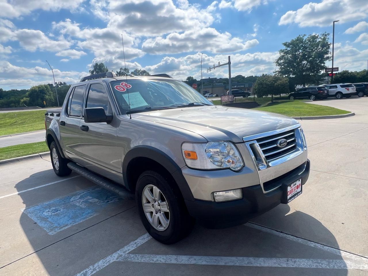 Ford Explorer Sport Trac 4WD 4dr V6 XLT 2008