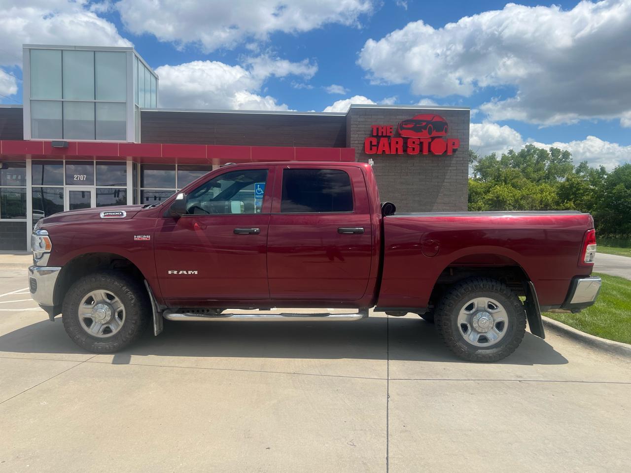 RAM 2500 Tradesman 4x4 Crew Cab 6'4" Box 2021