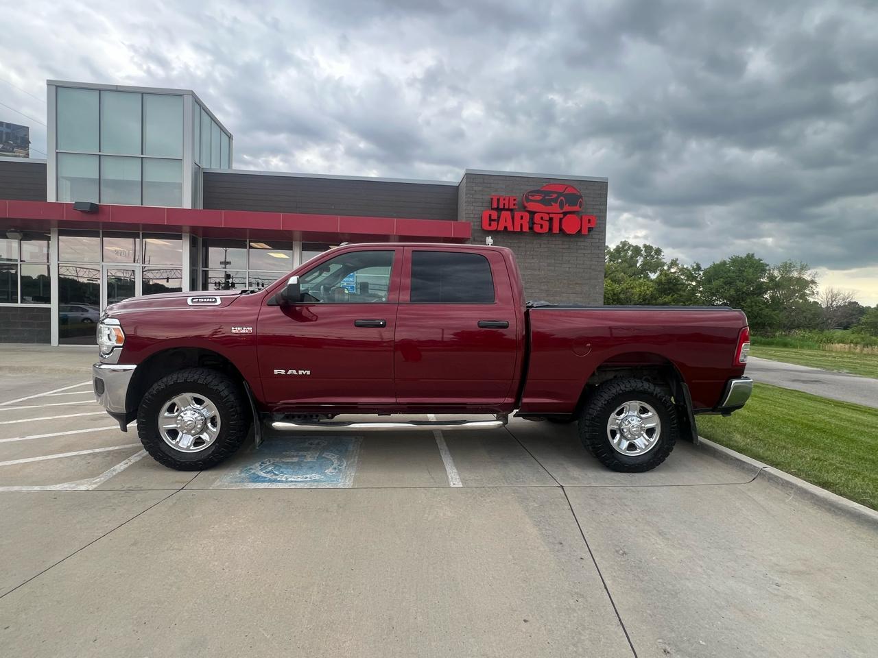 RAM 2500 Tradesman 4x4 Crew Cab 6'4" Box 2021