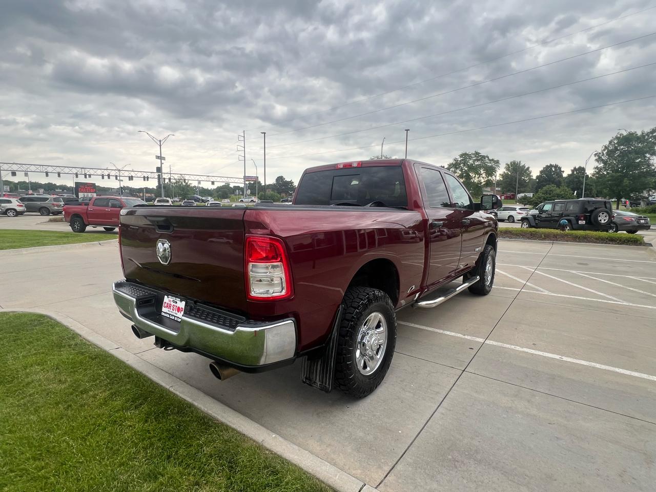 RAM 2500 Tradesman 4x4 Crew Cab 6'4" Box 2021