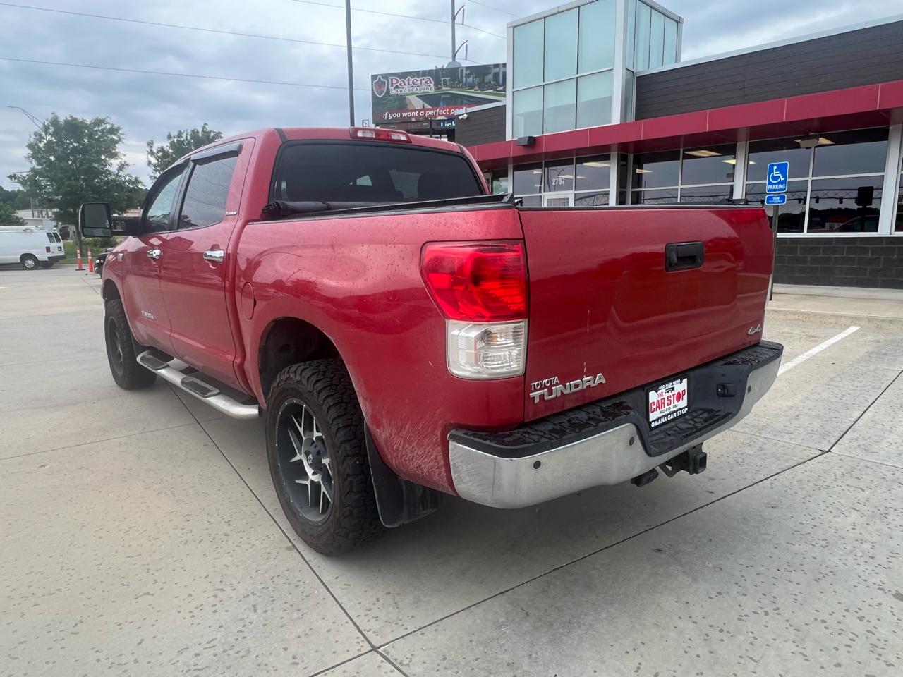 Toyota Tundra 4WD Truck CrewMax 5.7L V8 6-Spd AT LTD (Natl) 2011