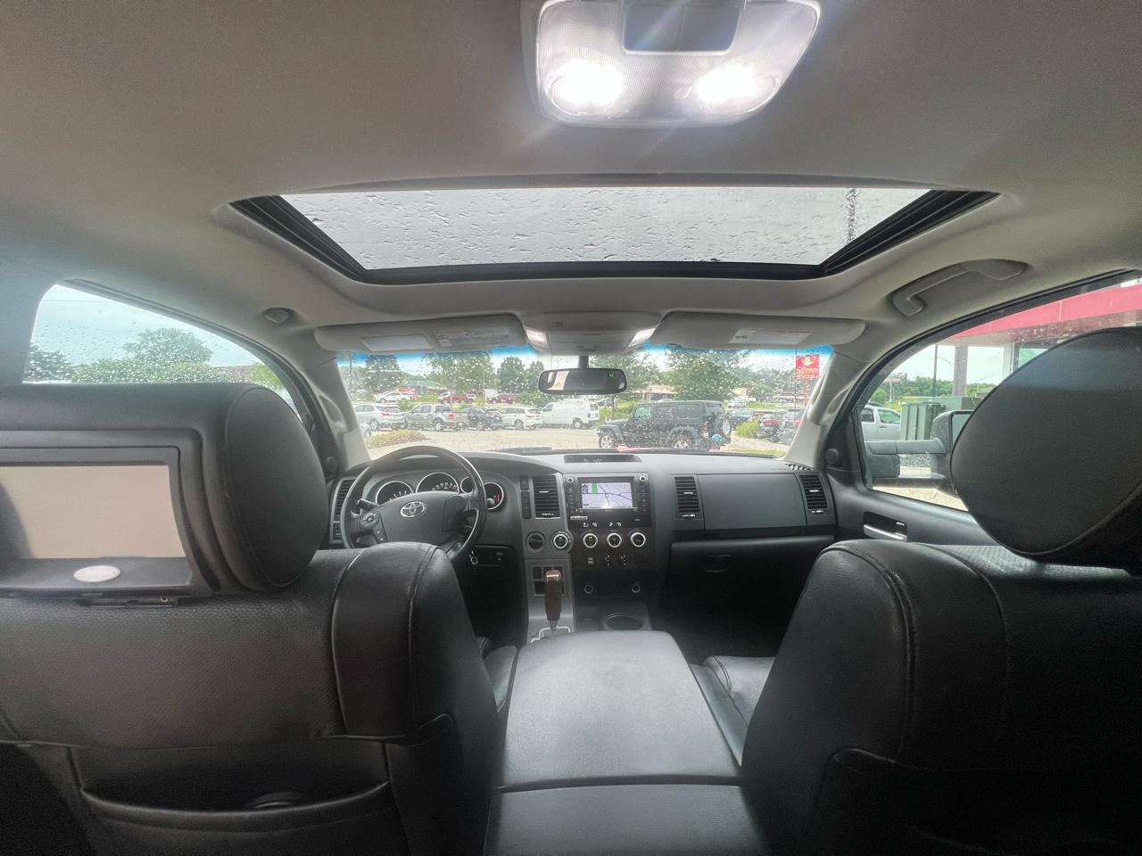 Toyota Tundra 4WD Truck CrewMax 5.7L V8 6-Spd AT LTD (Natl) 2011