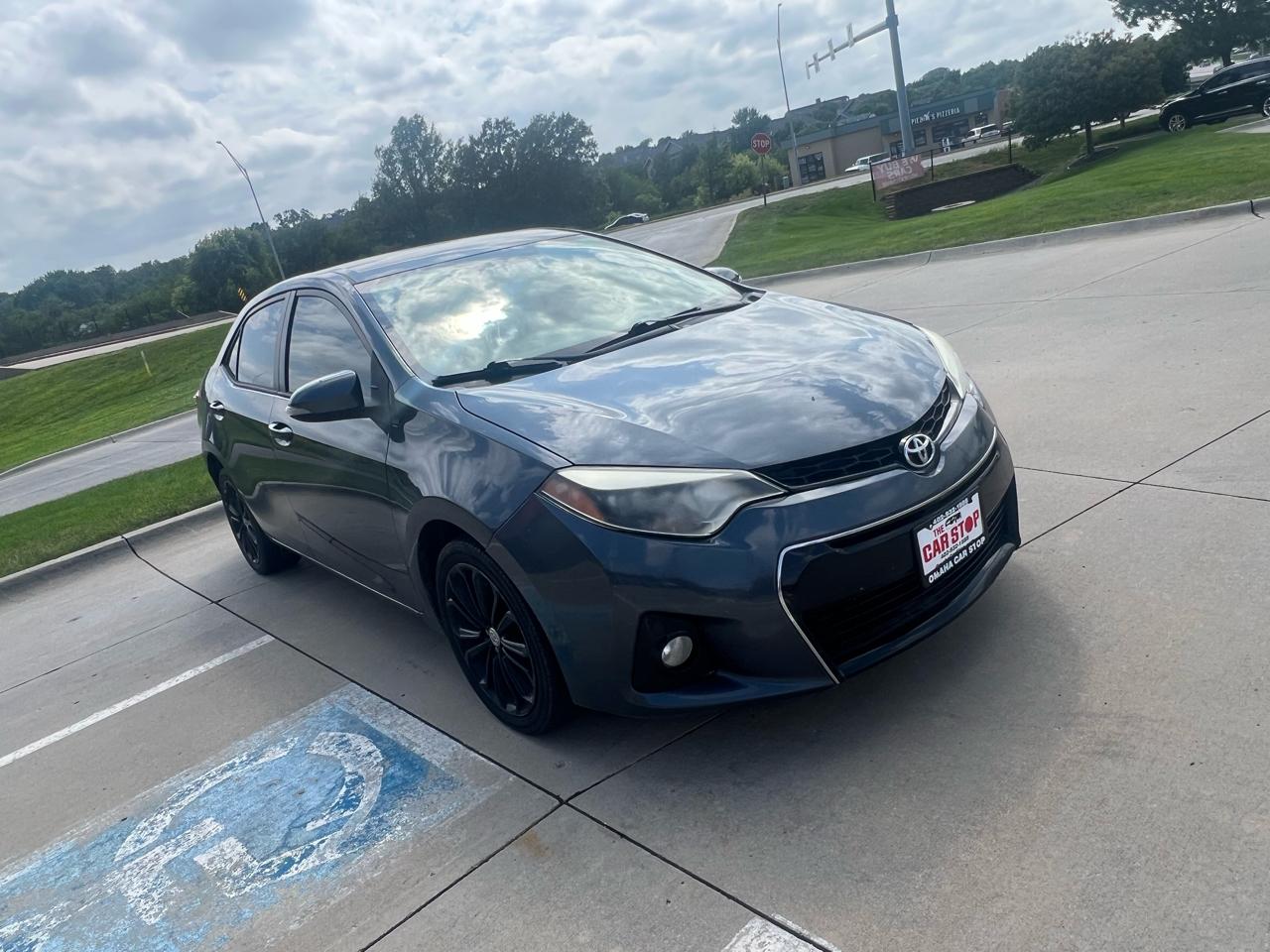 Toyota Corolla 4dr Sdn CVT LE Premium (Natl) 2015