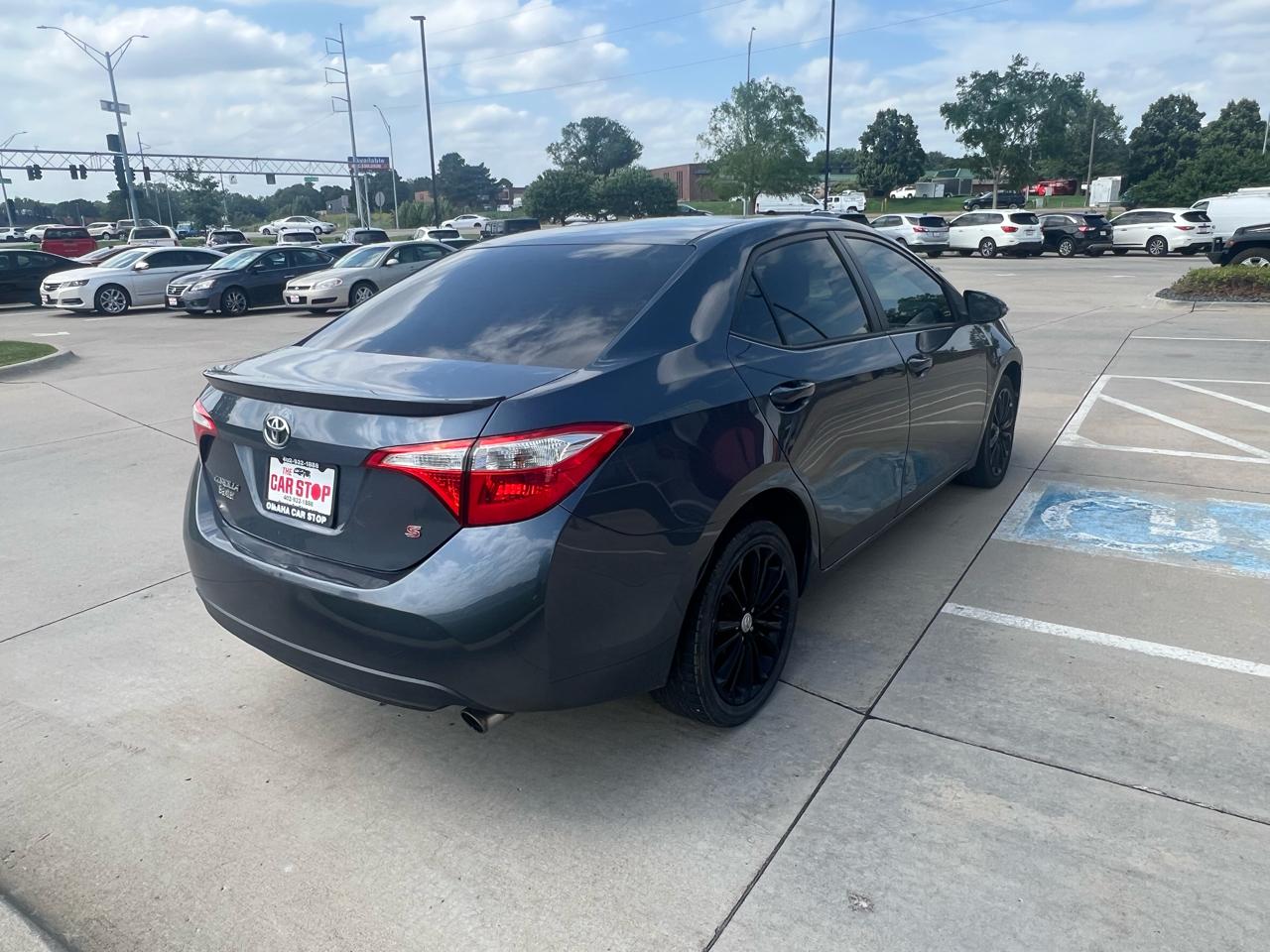Toyota Corolla 4dr Sdn CVT LE Premium (Natl) 2015