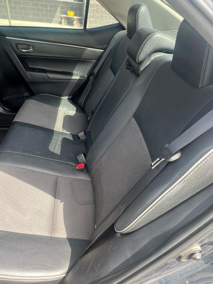 Toyota Corolla 4dr Sdn CVT LE Premium (Natl) 2015