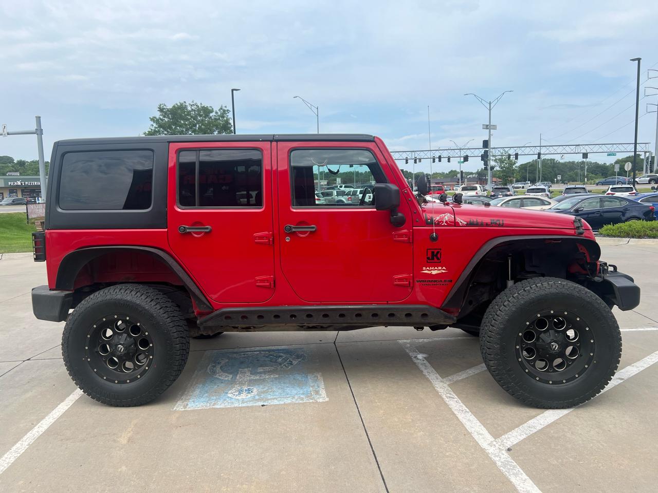 Jeep Wrangler Unlimited 4WD 4dr Sahara 2014
