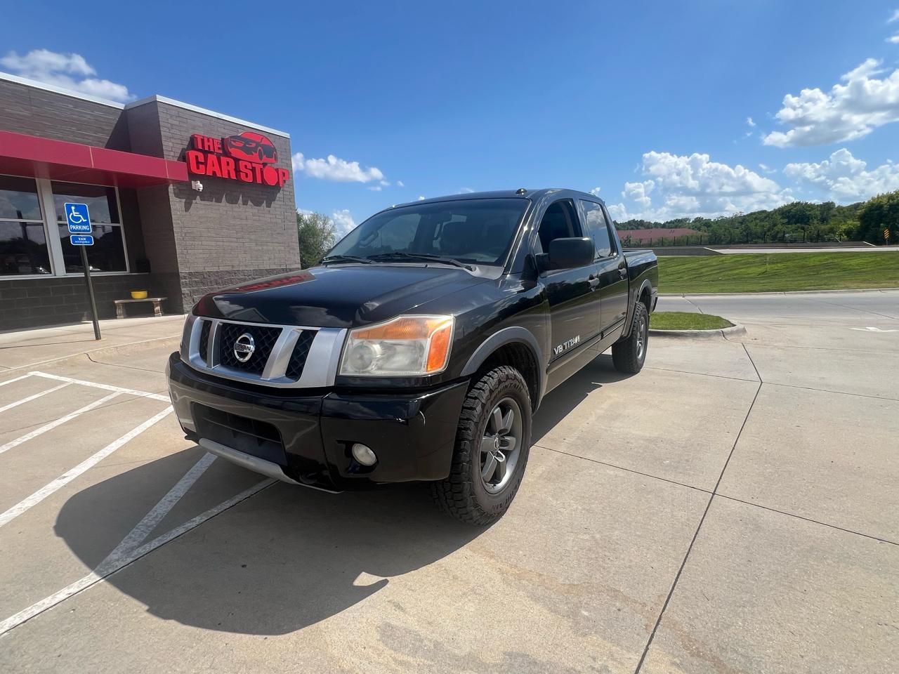 Nissan Titan 4WD Crew Cab SWB PRO-4X 2014