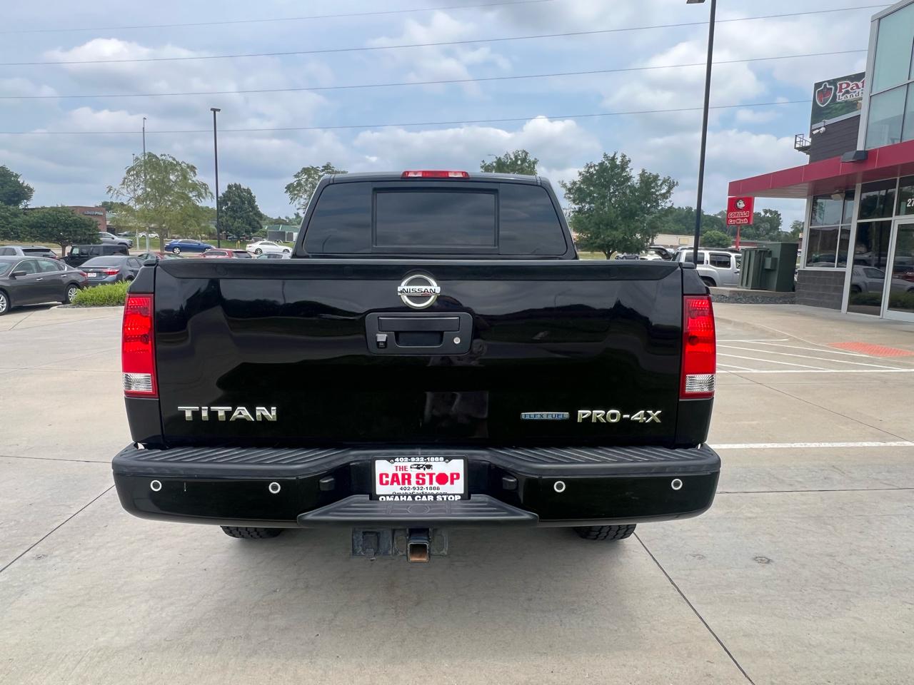 Nissan Titan 4WD Crew Cab SWB PRO-4X 2014