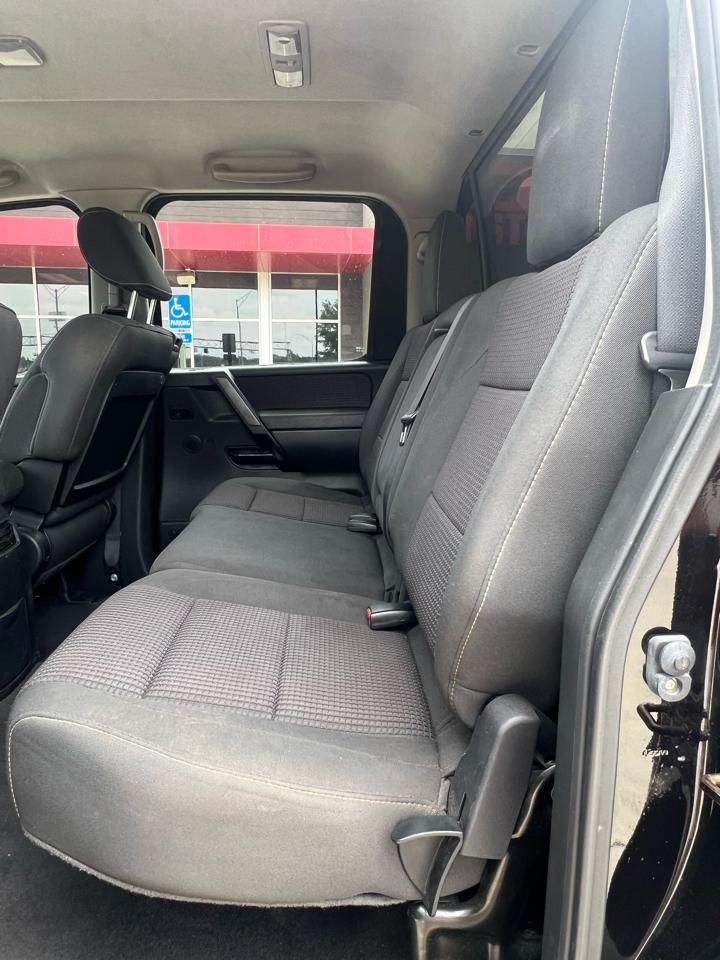 Nissan Titan 4WD Crew Cab SWB PRO-4X 2014
