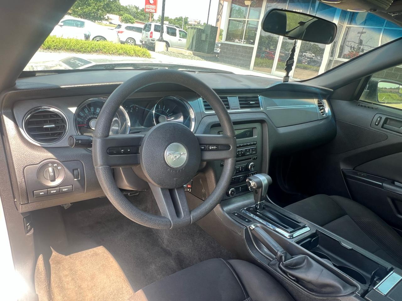 Ford Mustang 2dr Cpe V6 2011