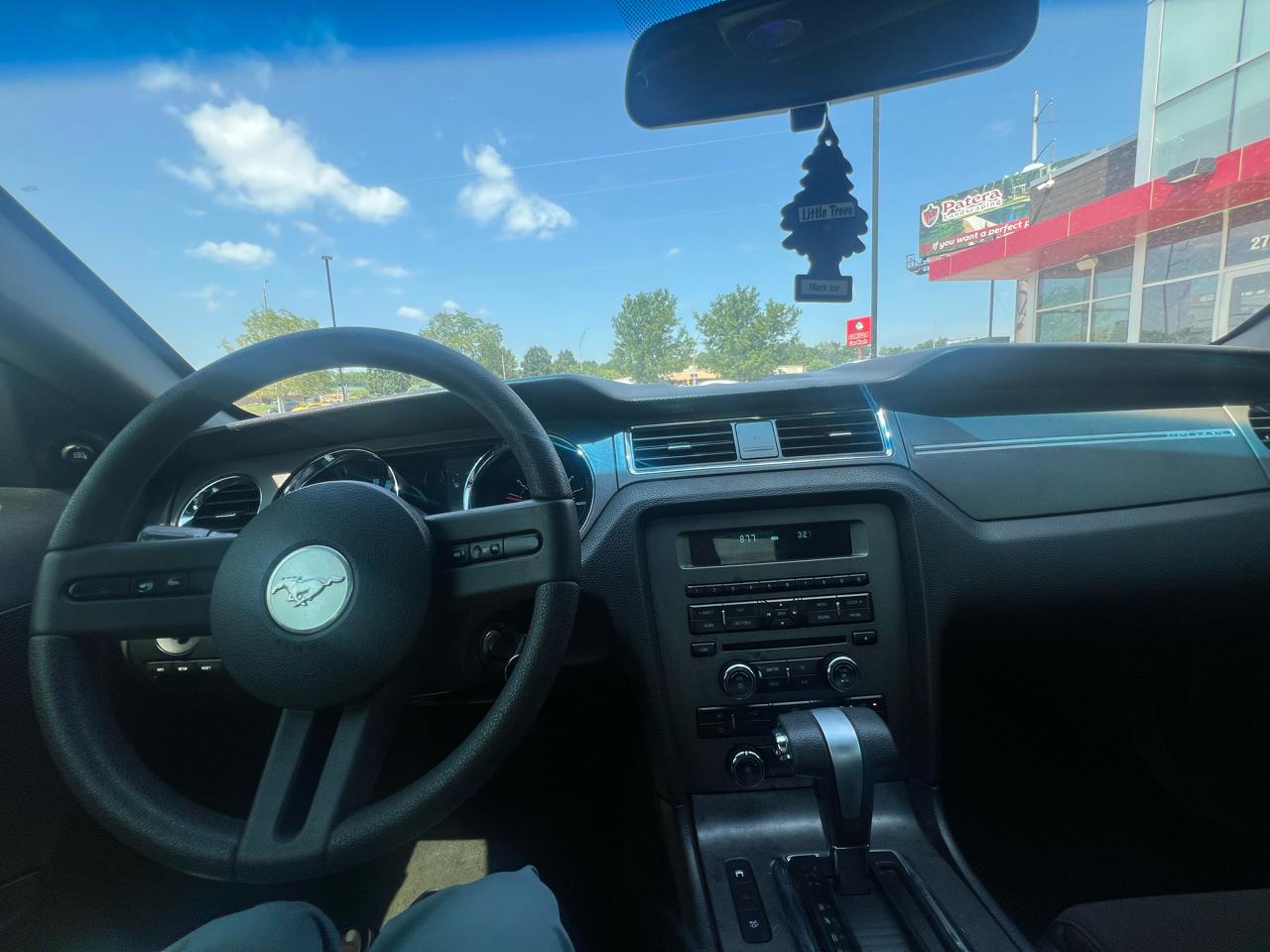 Ford Mustang 2dr Cpe V6 2011