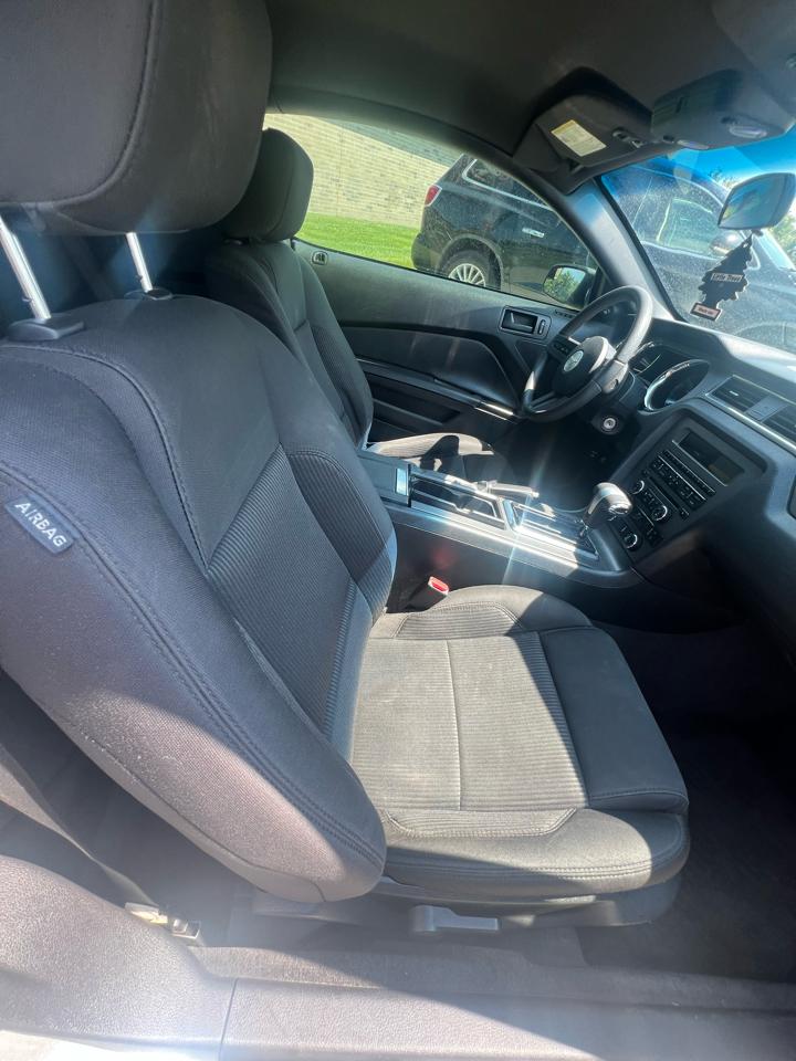 Ford Mustang 2dr Cpe V6 2011
