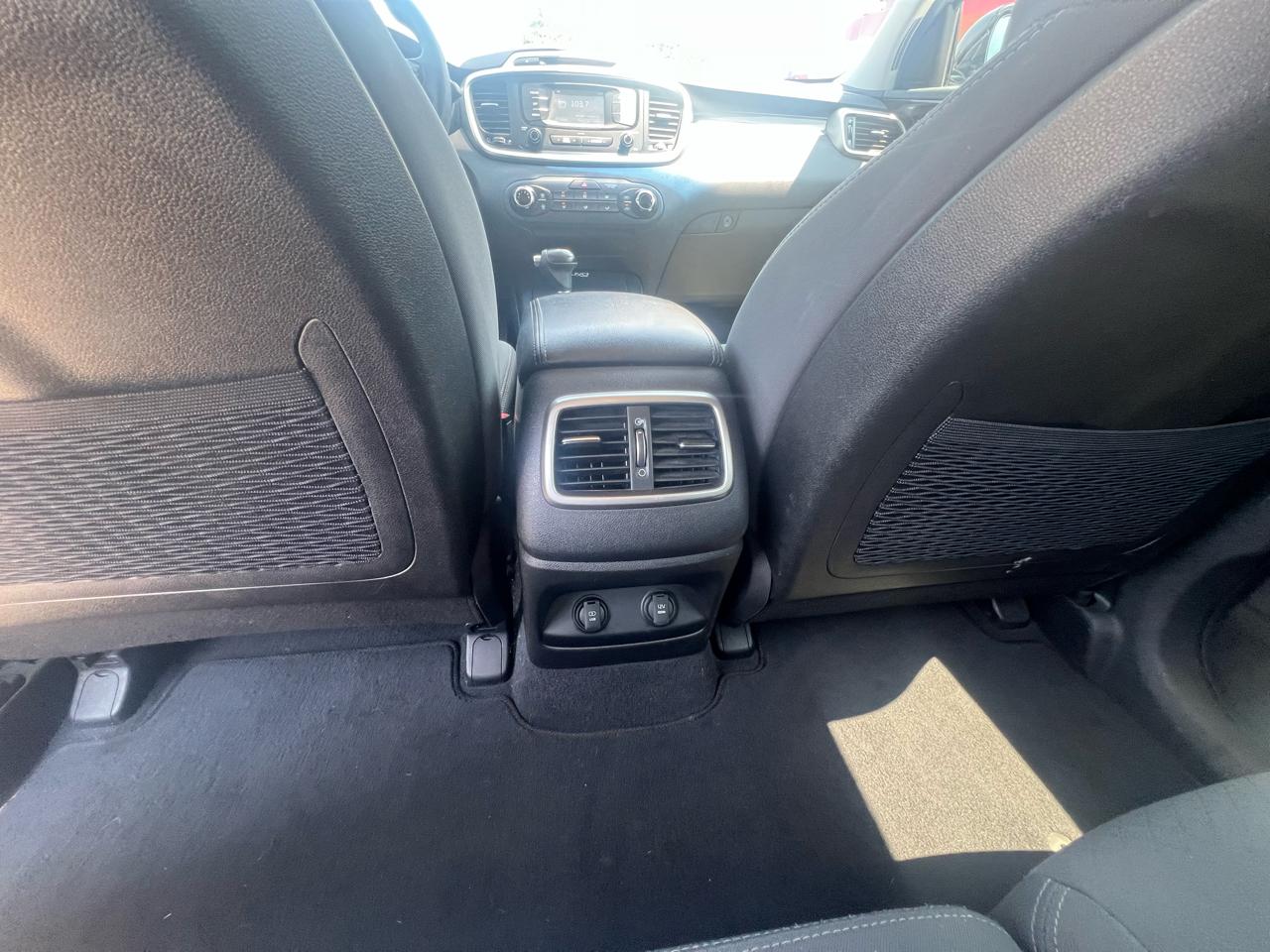 Kia Sorento FWD 4dr 2.4L LX 2016