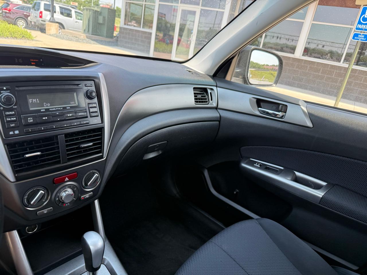 Subaru Forester 4dr Auto 2.5X Premium 2012