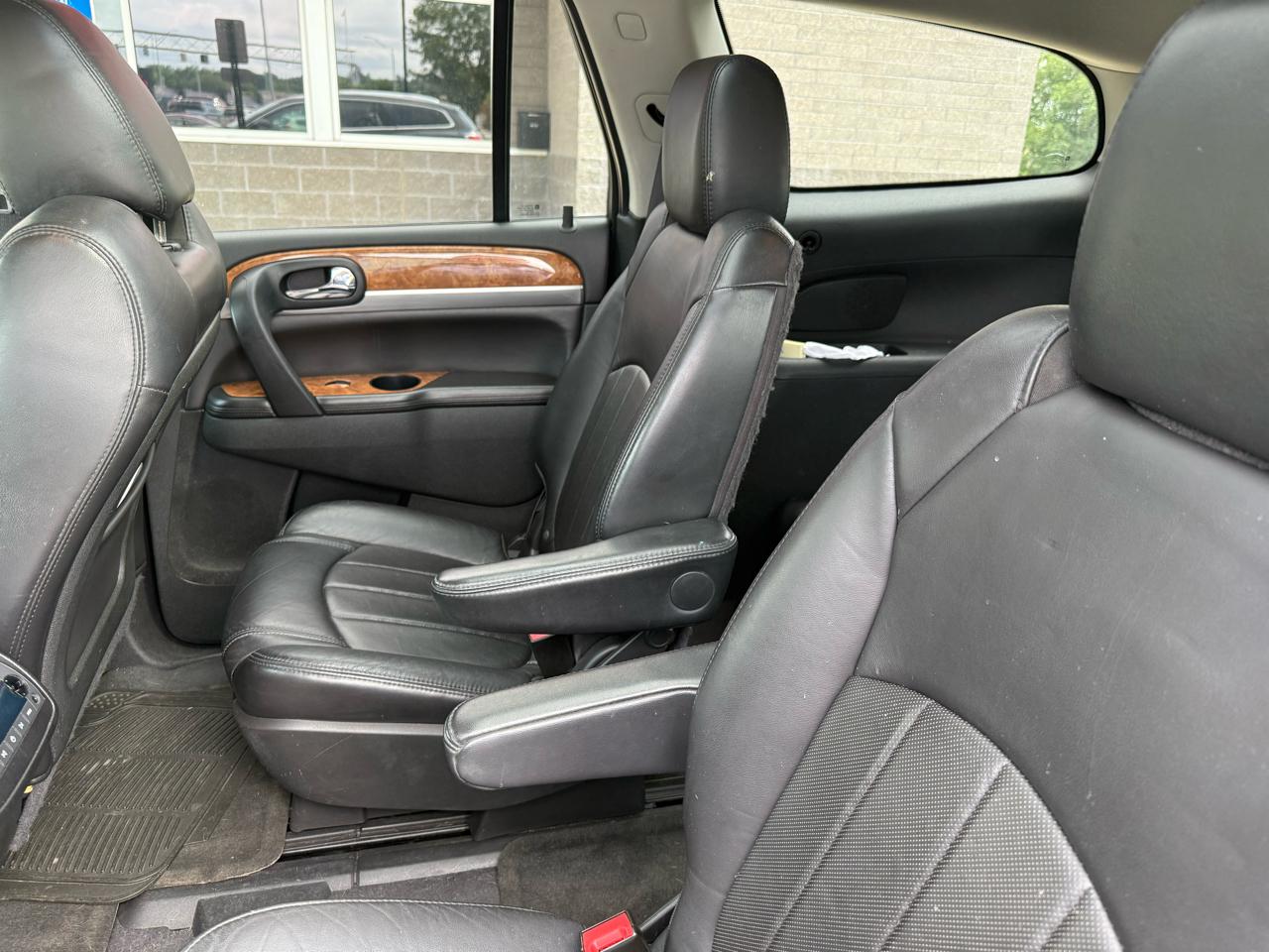 Buick Enclave AWD 4dr Leather 2012