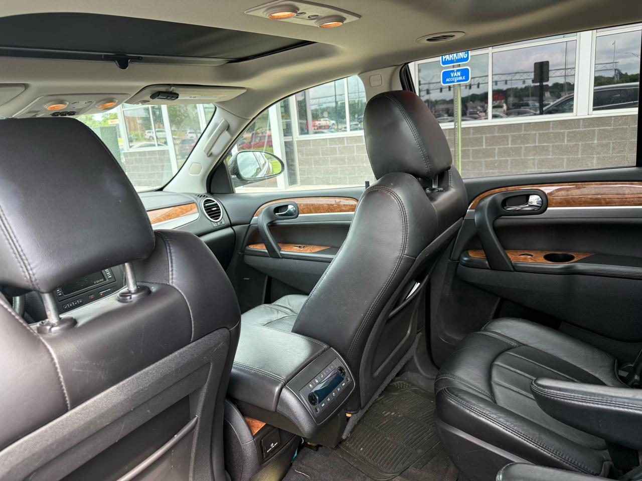 Buick Enclave AWD 4dr Leather 2012