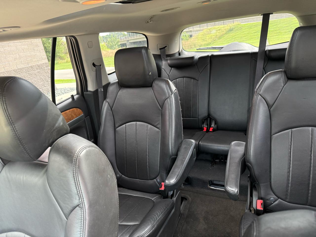 Buick Enclave AWD 4dr Leather 2012