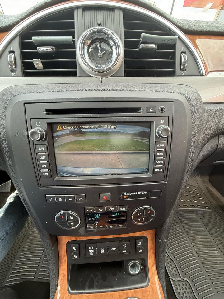Buick Enclave AWD 4dr Leather 2012