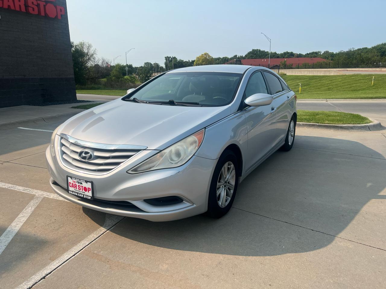 Hyundai Sonata 4dr Sdn 2.4L Auto GLS 2011