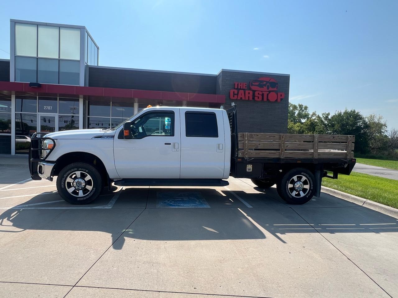 2015 Ford Super Duty F-350 SRW 4WD Crew Cab 176" WB 60" CA XLT