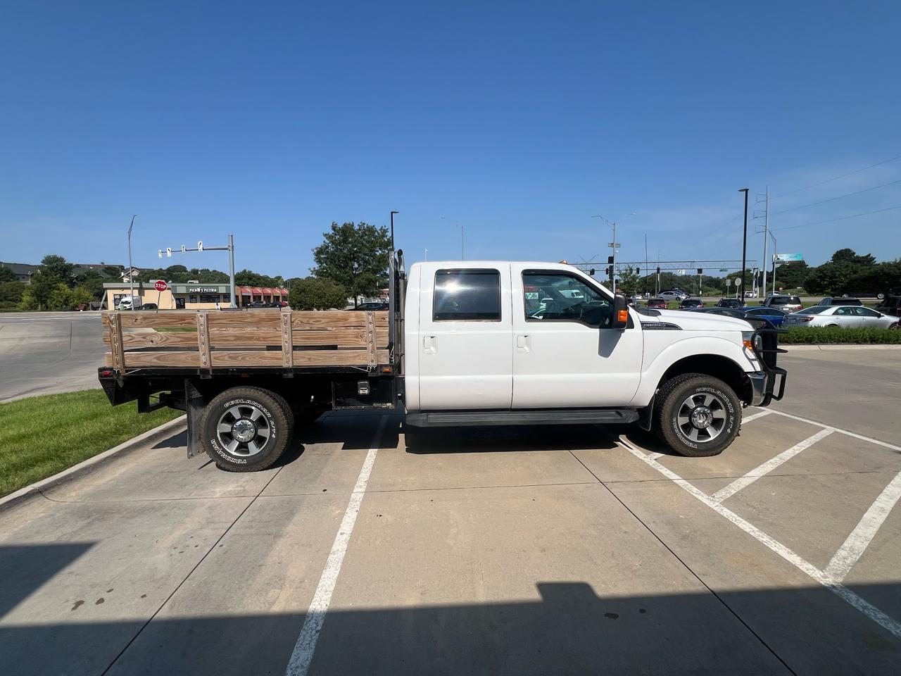 Ford Super Duty F-350 SRW 4WD Crew Cab 176" WB 60" CA Lariat 2015