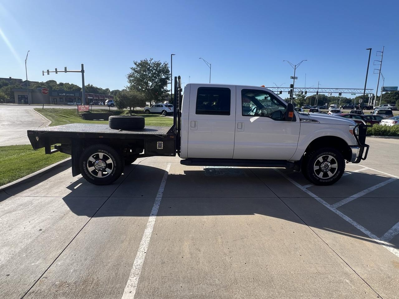 Ford Super Duty F-350 SRW 4WD Crew Cab 176" WB 60" CA Lariat 2015