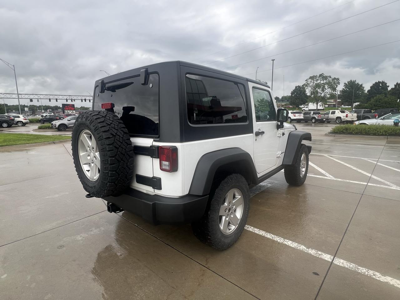 Jeep Wrangler 4WD 2dr Rubicon 2011